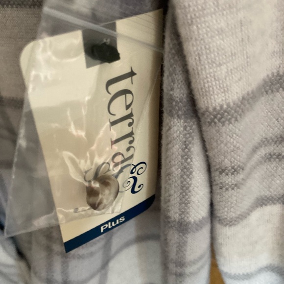 Terra & Sky Womens Sz OX - 14W Long Sleeve Button Up Plaid Shirt Gray New w Tags - Picture 5 of 9